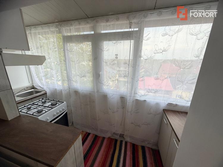 Apartament cu 2 camere si balcon de 4 mp, zona Buziasului