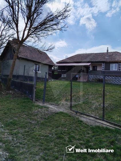 Se vinde casa cu anexe in Valea Calda