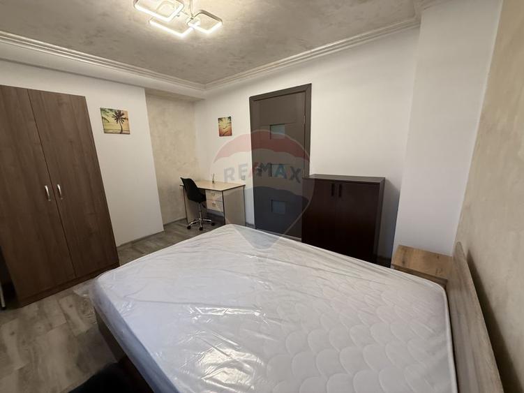 Apartament cu 3 camere de închiriat în zona Teiul Doamnei