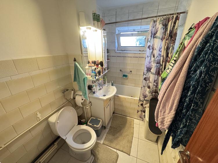 Apartament 3 camere zona Inel 2 cu Centrala