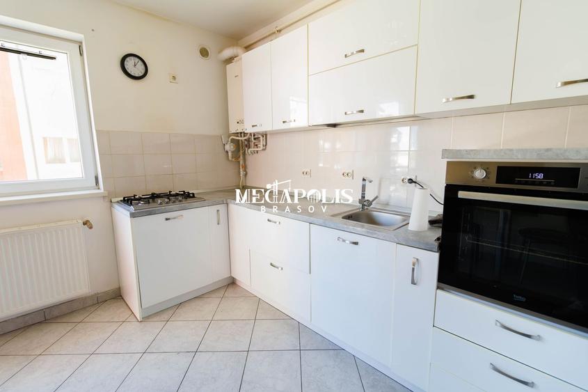 Apartament 2 Camere Decomandat / Etaj Intermediar Sanpetru