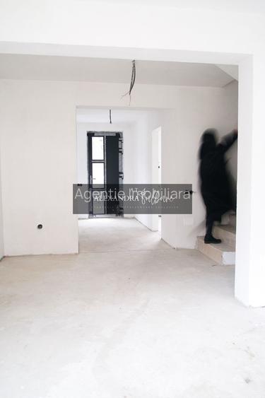 Duplex 4 camere DECOMANDATE, 120 mp utili, 180 mp curte, P+ET+POD - 53