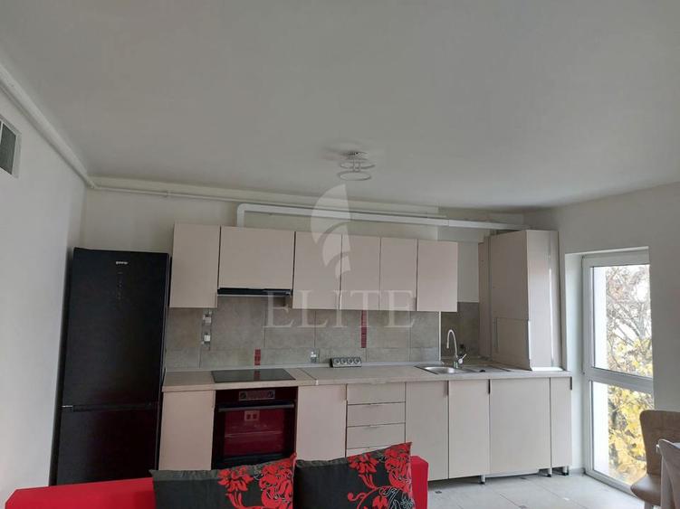 Apartament 2 camere în zona LOMBULUI
