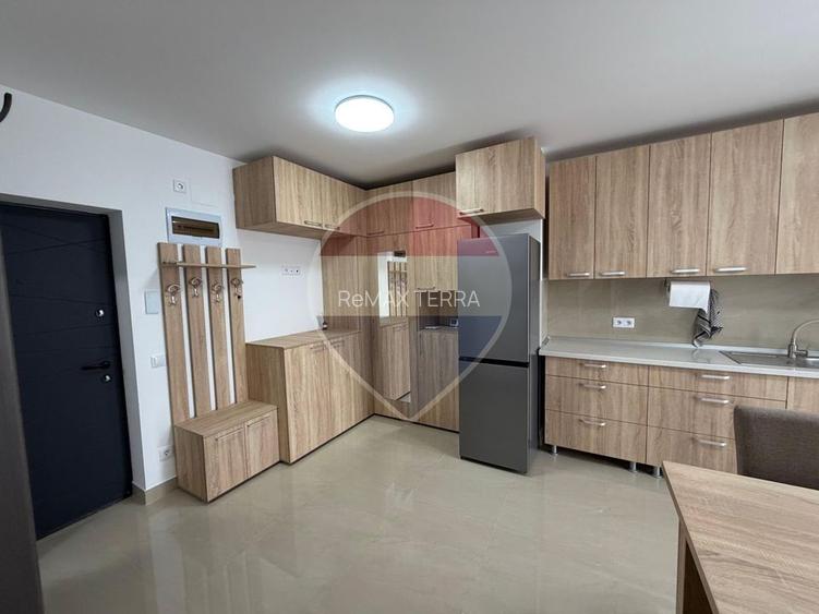 DE INCHIRIAT - Apartament cu 2 camere si loc de parcare - 5