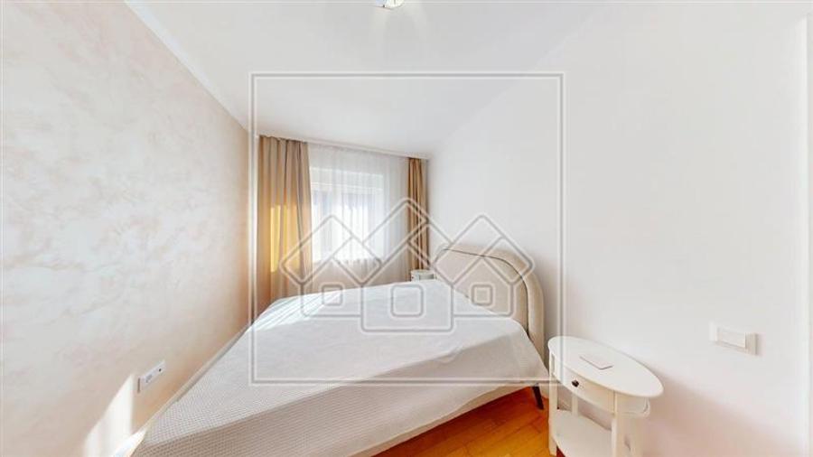 Ap cu 3 camere+pivnita mare, 64 mp utili, situat in zona Ultracentrala