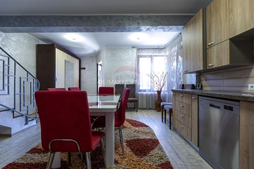Casa / Vila P+1E si duplex S+P+M de vanzare+teren, 11 camere, Hemeius