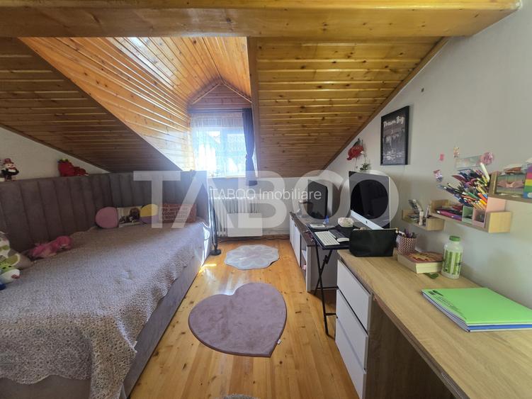 Apartament 2 camere de vanzare la casa 77mp curte si pivnita Sub Arini - 12