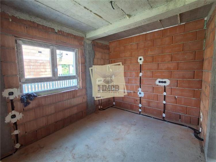 Casa Individuala cu 5 camere 3 bai terasa in Sura Mare