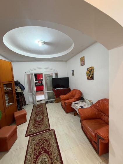 Casa parter, 166 mp, 447 pm teren, zona Biserica Madona Dudu