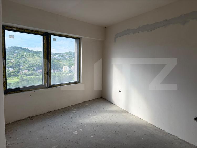 Oportunitate ! Apartament cu 3 camere 2 bai 94 mp Imobil Nou-Manastur