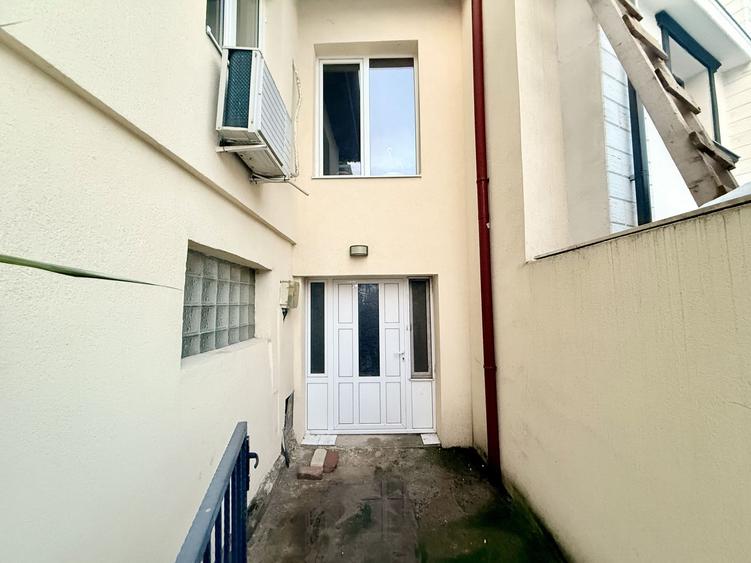 APARTAMENT 67 mp UTILI , 3 CAMERE DECOMANDATE -ZONA CENTRALA