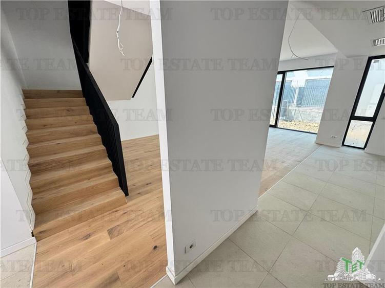 Vila de vanzare in Pipera, Nordul Bucurestiului | Curte privata, terasa panorami