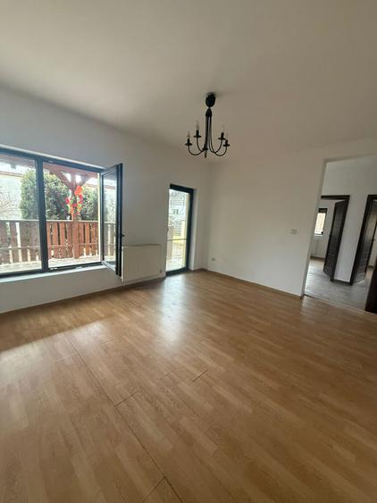 Casa de vanazre individuala cu 5 camere, 2 bai Giroc