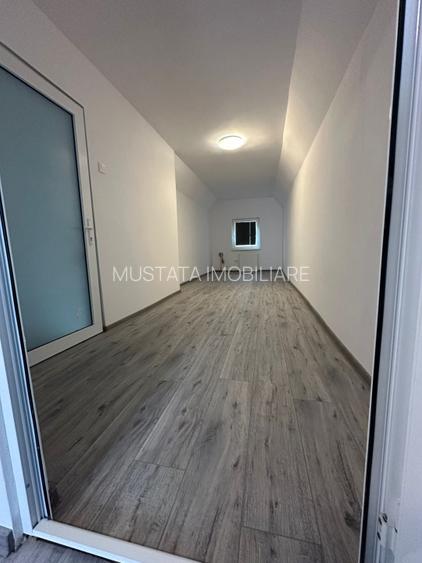 - Casa Parter+Mansarda, zona Islaz. - 6