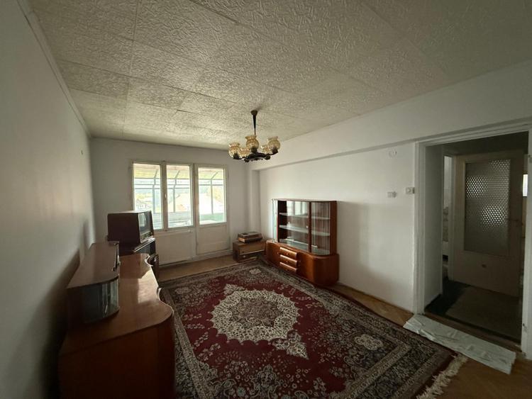 Apartament 4 camere decomandate zona Garii