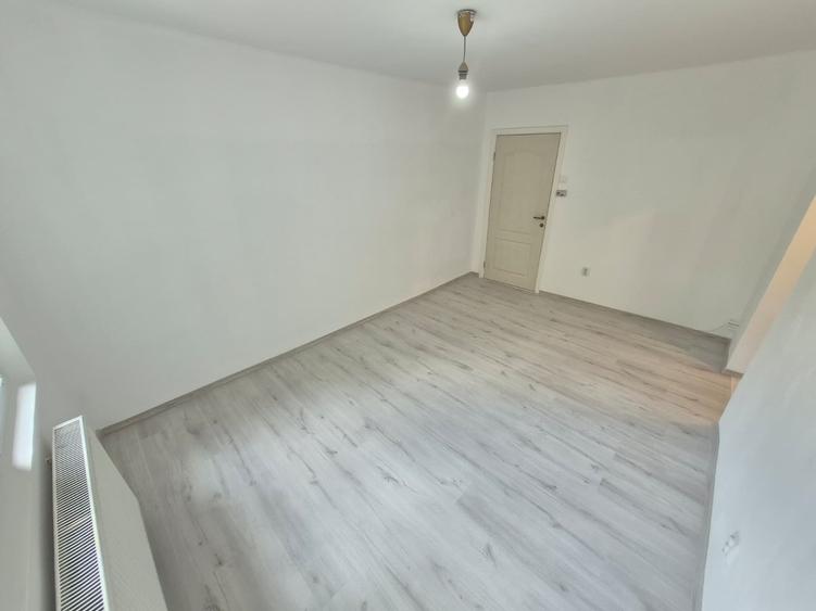 2 Cam--Sagului-5 Min de Centru--Parter-Renovat-Centrala-- 42MP-78.500 Euro !Neg