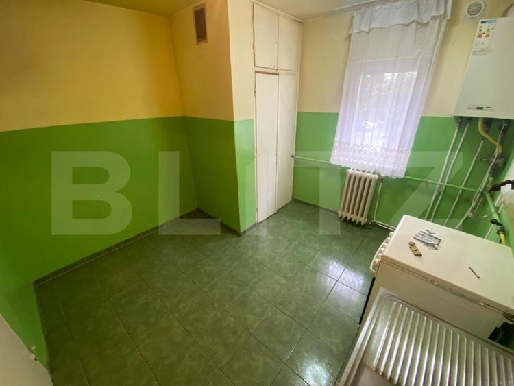 Apartament cu 4 camere, decomandat, 78 mp, 2 bai, et intermediar, Dambul Rotund