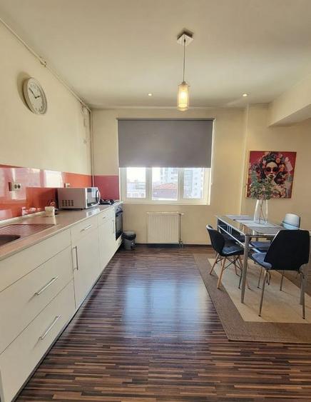Decebal,Unirii,bl.2012,et.6/11,mobilat,utilat complet,balcon,AC,debara,renovat