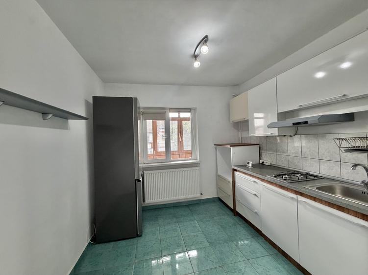 Apartament 2 camere, decomandat, mobilat si utilat, zona Soarelui