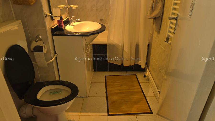Inchiriez apartament 2 camere in Deva,  Mihai Viteazu (Piata Centrala), etaj 3 - 6