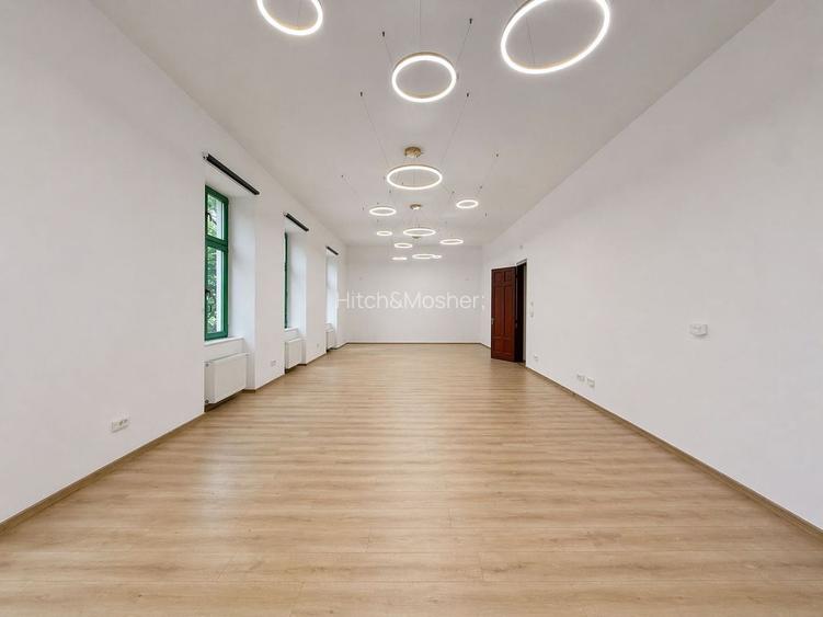 Spațiu de birou 86 mp, zonă centrală Băile Neptun, clădire istorică renovată - 2