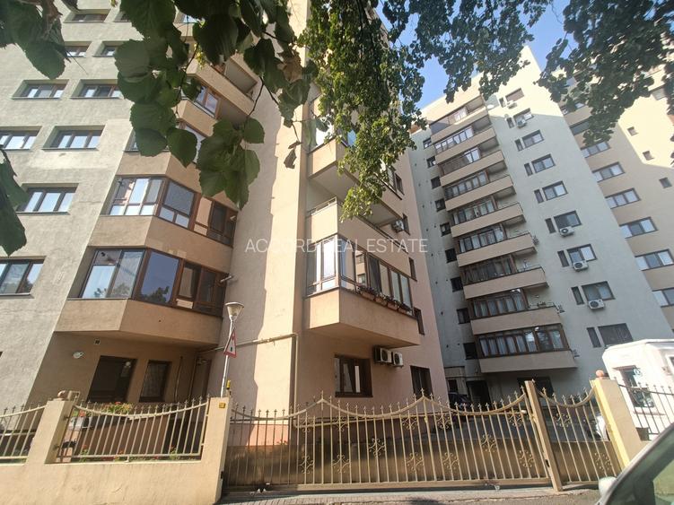 Tineretului - Serban Voda la 100m de intrarea in parc - 3