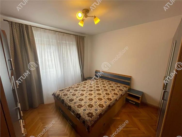 Apartament 3 camere decomandate si balcon in zona Vasile Aaron Sibiu