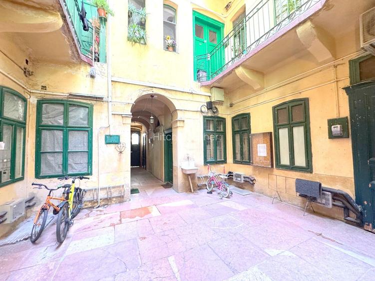 Apartament 3 camere în clădire istorica — Piata Libertatii-comision 0 - 12