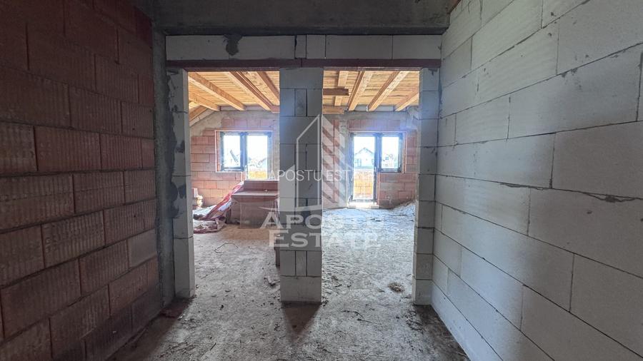 Casa la rosu P+M | Teren 513 mp , Cărpiniș - 7