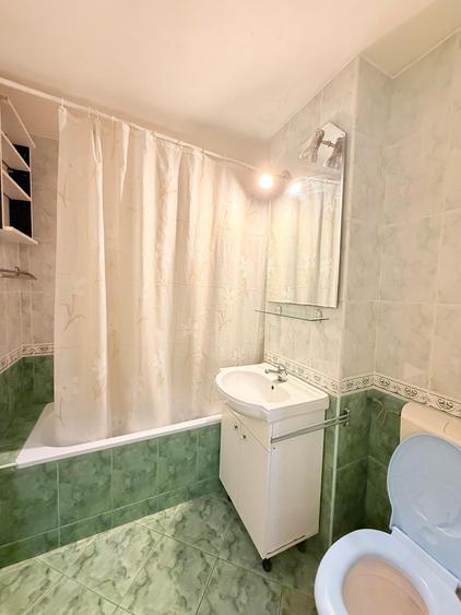 Apartament 2 camere, 54 mp, balcon, Cetate, 1350 lei/luna