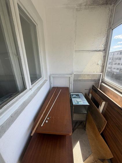 De vânzare apartament 2 camere Decomandat etaj 3/4