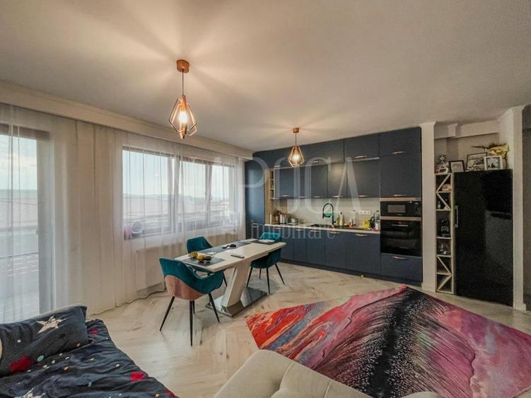Apartament 4 camere de vanzare in Floresti