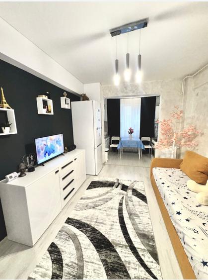 Vand Apartament 2 Camere Lux