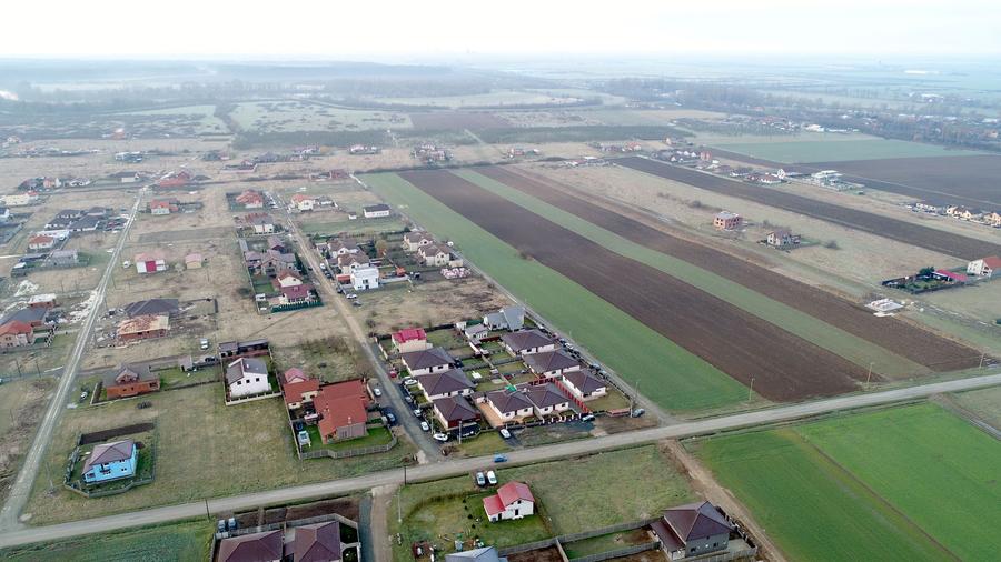 Teren pentru servicii Sag-Manastire