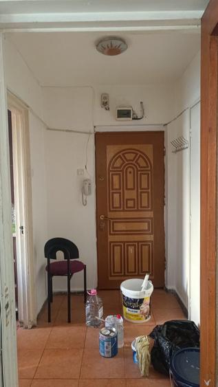 De închiriat ap 3 cam semidecomandat Mașina de pâine  mobilat/utilat