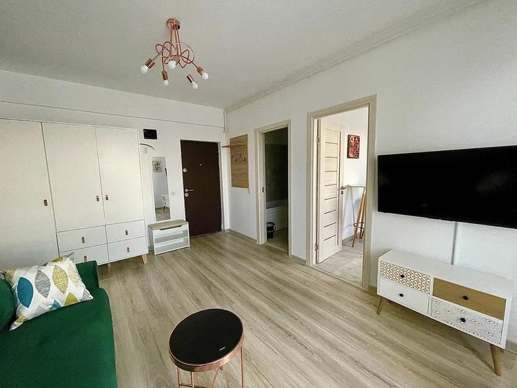 Inchiriere Garsoniera Decomandata Militari Residence