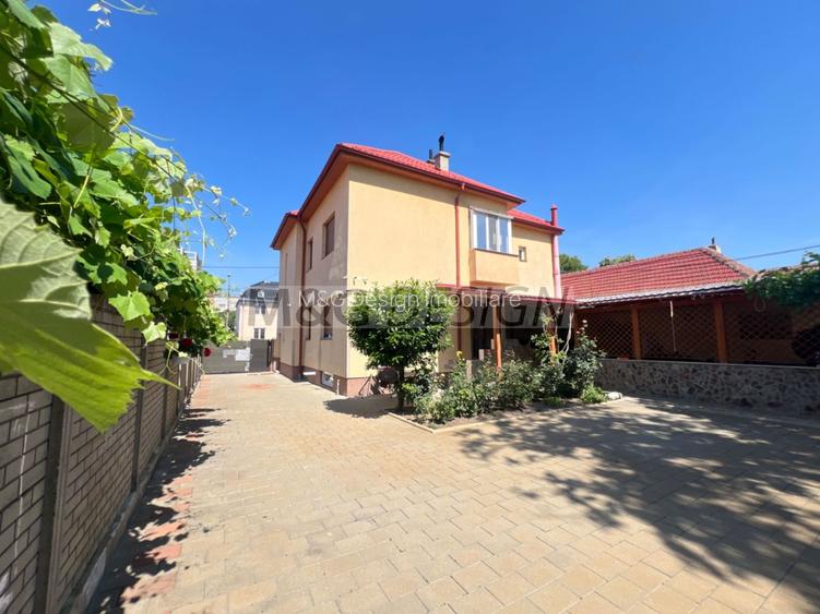 Vilă spațioasă, Dorobantilor–Pretabilă pentru 2 familii,  1570mp teren - 11