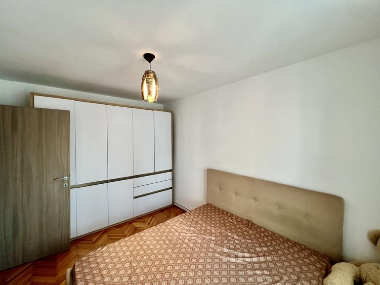 Apartament 3 camere, 64 mp utili, etaj 1 - zona Kiriac