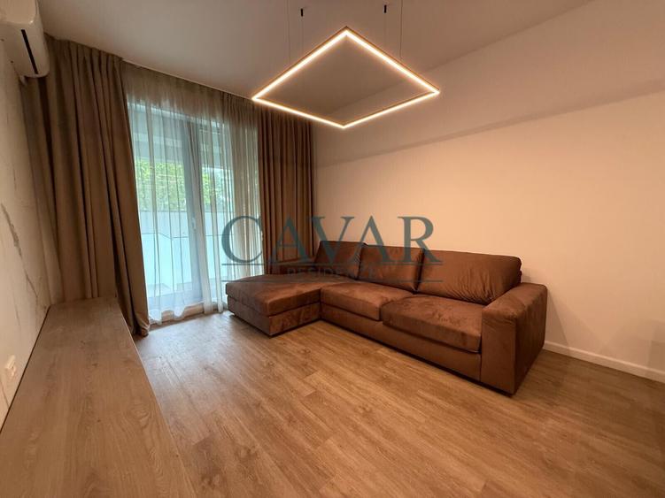 Apartament 2 Camere Curte Metrou 8 minute Poze Reale Mobilat