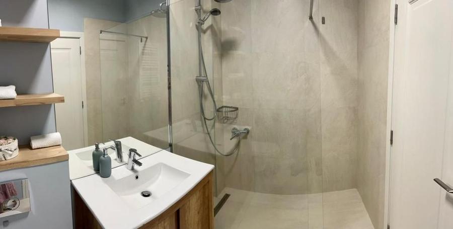 Apartament 2 camere,mobilat,bloc nou,72mp, Tudor,1 parcare,