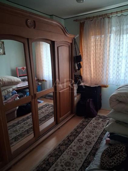 Apartament 3 camere decomandate, zona Piața Zorilor.