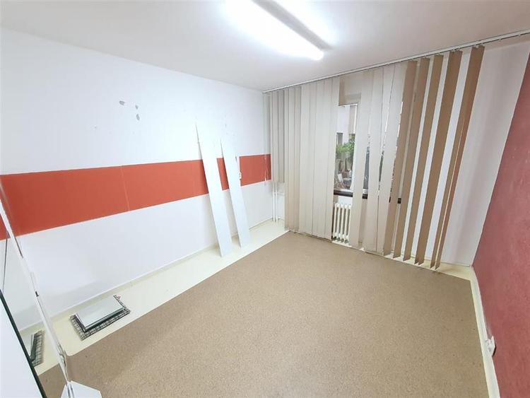 Inchiriere Apartament cu 4 camere Dristor - Cabinet Medical, Birouri