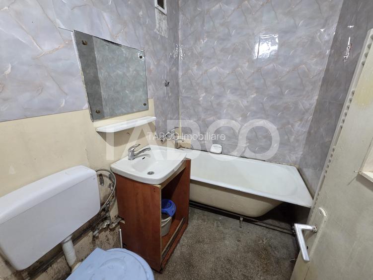 Apartament 2 camere semidecomandat zona Tudor Vladimirescu etaj 4 - 5