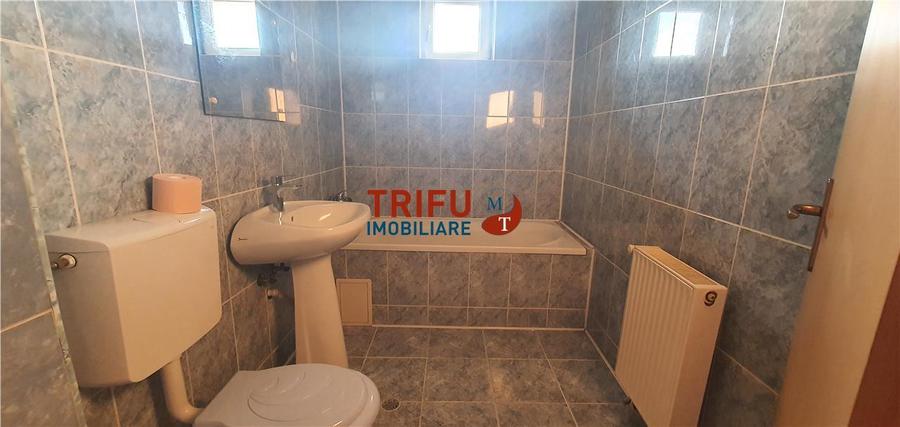 Apartament 3 camere de inchiriat Cetate etaj 2