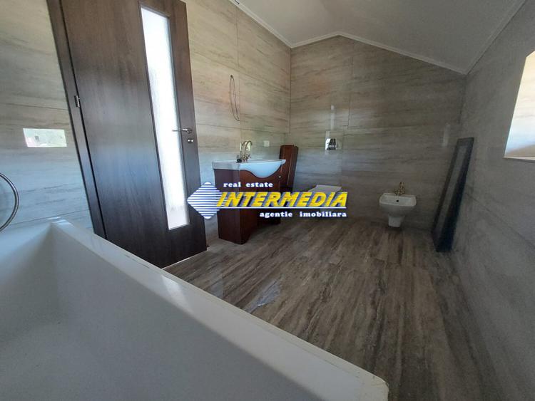Casa Noua de vanzare Zona Cetate
