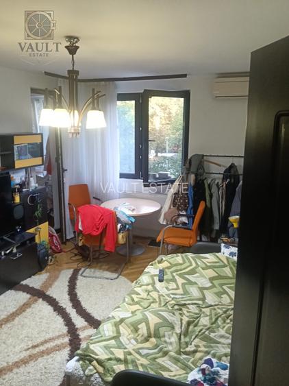 Apartament 3 camere -12 minute de mers  pana la metrou Costin Giorgian - 3