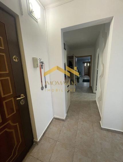 Aradului 3 camere etaj 3