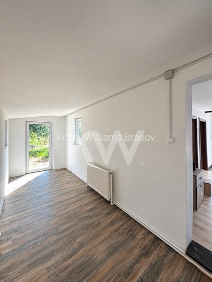 PROPRIETATE | 86 MP | TEREN 1.134 MP | UTILIZARE FLEXIBILĂ | TRACTORUL - 8