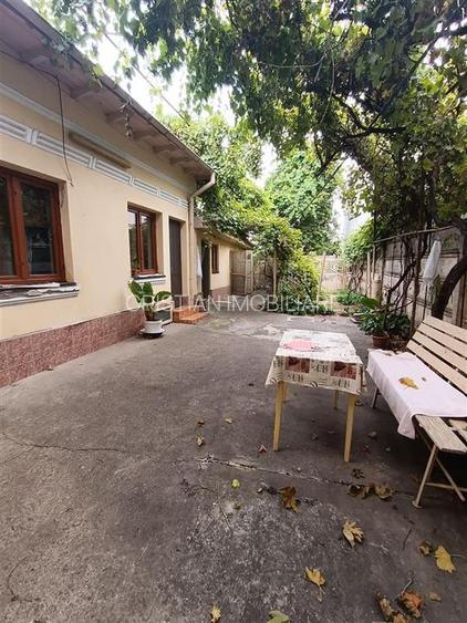 Casa  Boiereasca 3 camere caramida si boltari zona Centrala Brainconf , Terenu 3 - 6
