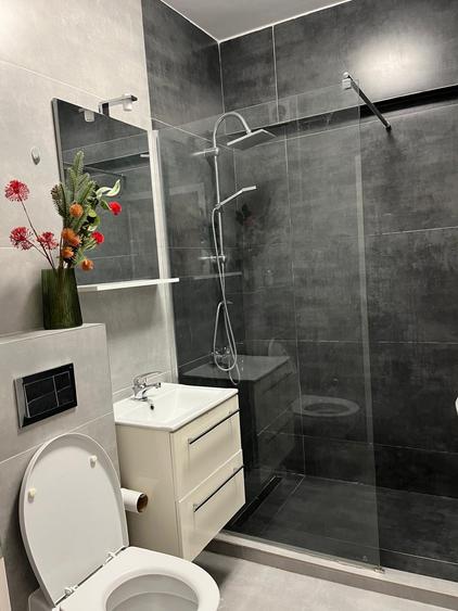 Apartament 1 camera, decomandat, LOC PARCARE INCLUS,zona Pacurari-spate Kaufland